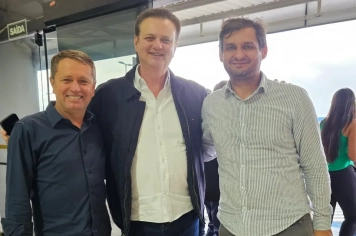 Compromisso e Trabalho pelo Desenvolvimento!