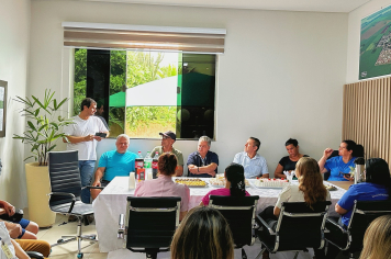 Prefeito Sérgio recebe em seu gabinete os aniversariantes de Março.