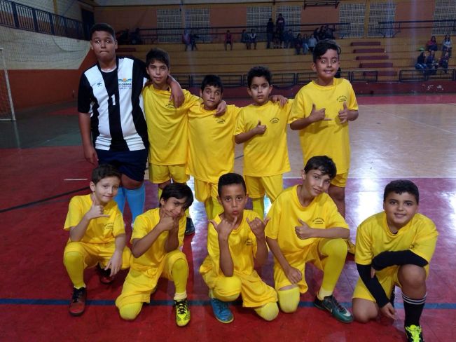 ABERTURA DO CAMPEONATO DE FÉRIAS DO PROMIC ATRAI BOM PÚBLICO NO GINÁSIO DE ESPORTES ZUINÃO