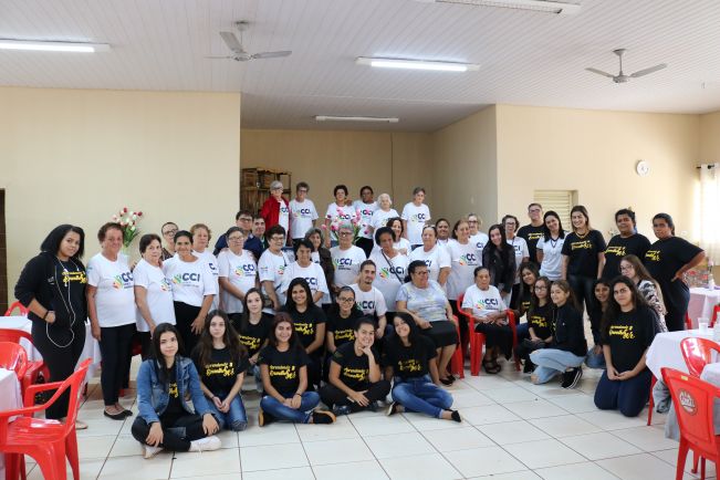 CENTRO DE CONVIVÊNCIA DO IDOSO RECEBE JOVENS DA CIDADE DE CÂNDIDO-MOTA