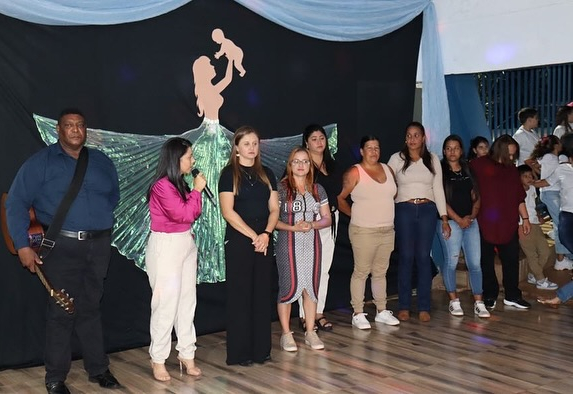 Emoção, amor e muitas homenagens marcaram a noite da última quarta-feira no PROMIC, durante a comemoração do Dia das Mães!