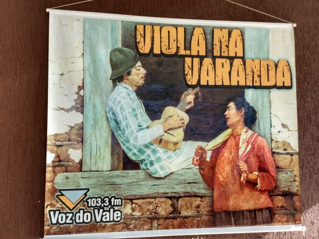 FLORÍNEA RECEBE PROGRAMA VIOLA NA VARANDA DA RÁDIO VOZ DO VALE FM