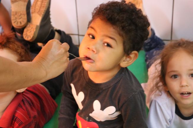 CRECHE ESCOLA PRÓ-INFÂNCIA PADRE DANILO CAPPELLETTO REALIZA PROJETO CORES