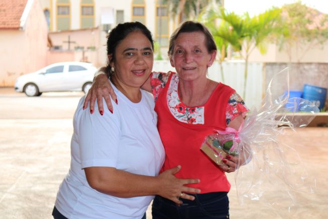 PREFEITO DUDA PARTICIPA DO CAFÉ DA TARDE DA ASSOCIAÇÃO DO CÂNCER DE FLORÍNEA