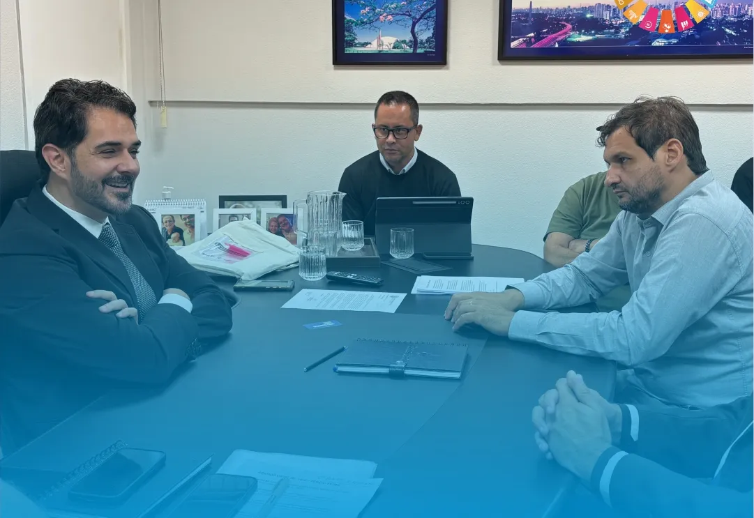 PREFEITO SÉRGIO QUEJO CUMPRE AGENDA EM SÃO PAULO E REIVINDICA NOVAS MORADIAS PARA FLORÍNEA!