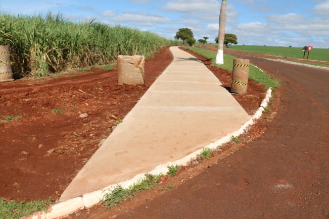SEGUEM A TODO VAPOR AS OBRAS DE CONSTRUÇÃO DA PISTA DE CAMINHADA