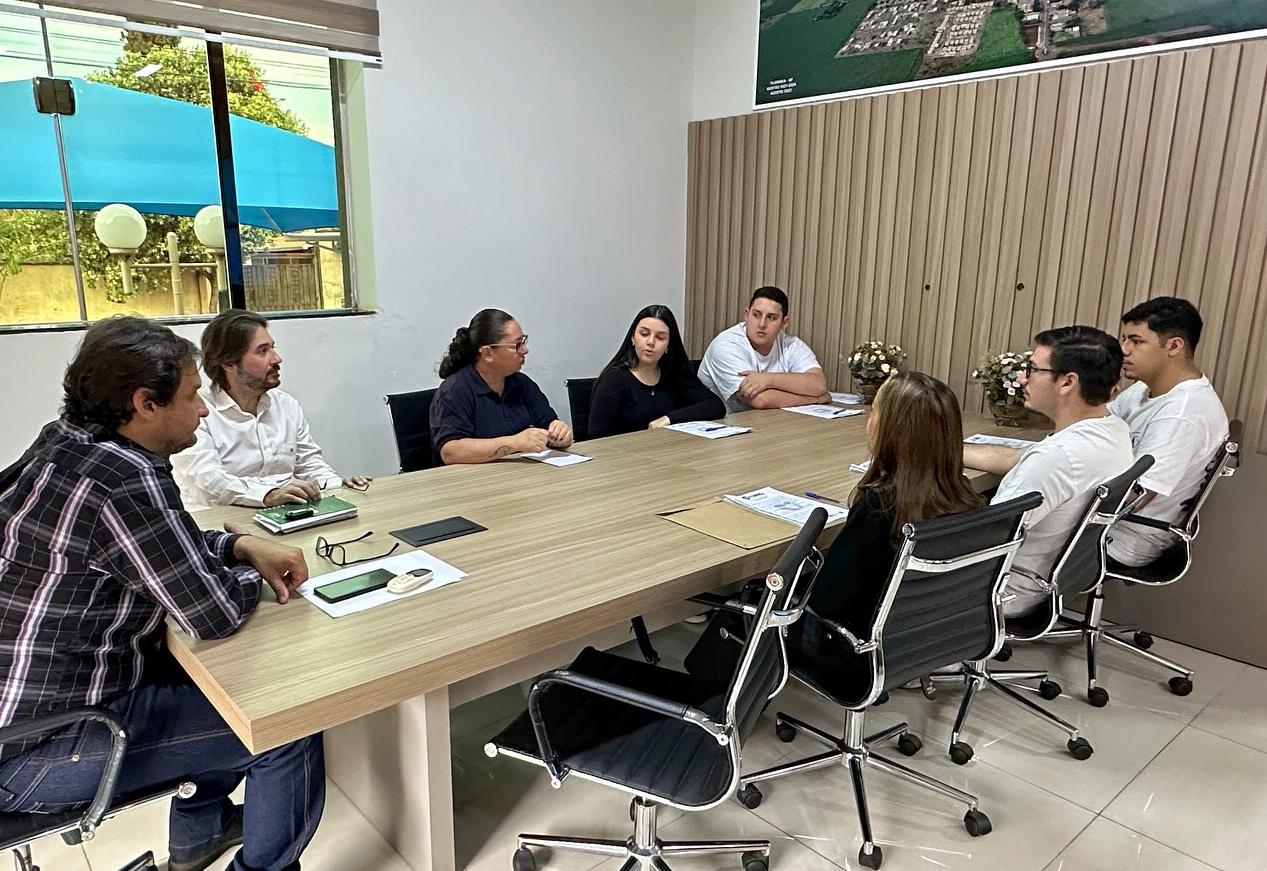 Paço Municipal recebe novos estagiários. 