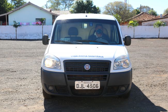 FLORÍNEA REFORMA VEÍCULO PARA VIGILÂNCIA SANITÁRIA