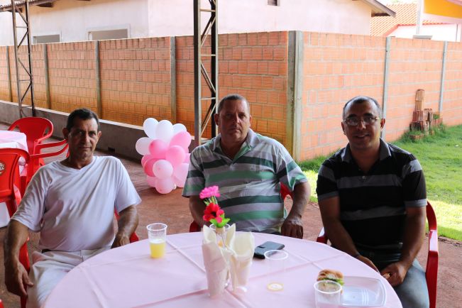 PREFEITO DUDA PARTICIPA DO CAFÉ DA TARDE DA ASSOCIAÇÃO DO CÂNCER DE FLORÍNEA