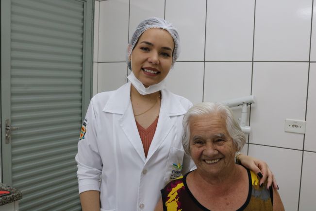 PREFEITURA DE FLORÍNEA FAZ ENTREGA DE PRÓTESES DENTÁRIAS