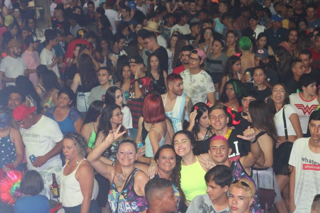 CARNAVAL EM FLORÍNEA TEM RECORDE DE PÚBLICO