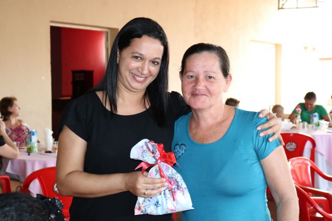 PREFEITO DUDA PARTICIPA DO CAFÉ DA TARDE DA ASSOCIAÇÃO DO CÂNCER DE FLORÍNEA