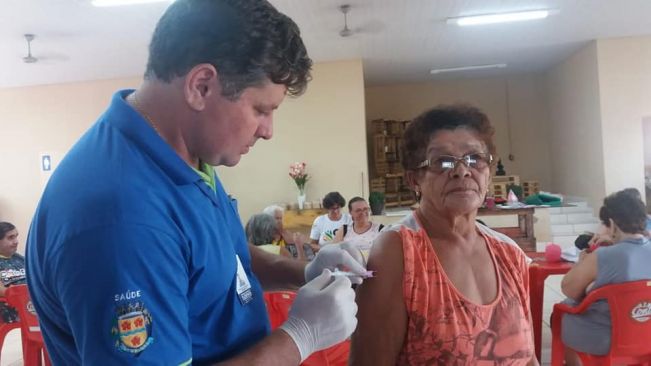 SECRETARIA MUNICIPAL DE SAÚDE REALIZA DIA D DA CAMPANHA DE VACINAÇÃO CONTRA A INFLUENZA