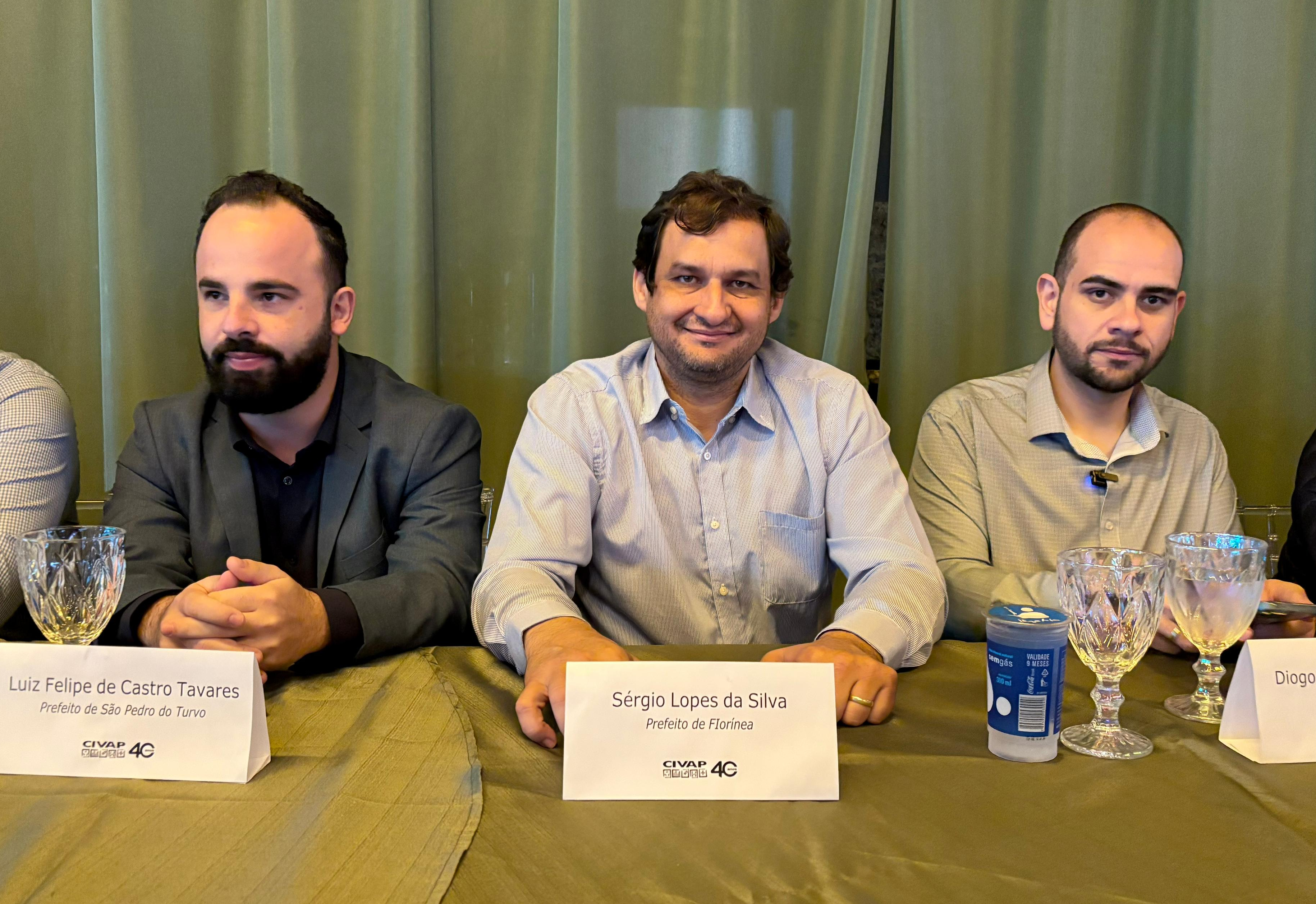 PREFEITO SÉRGIO QUEJO PARTICIPA DE ASSEMBLEIA DO CIVAP EM RANCHARIA