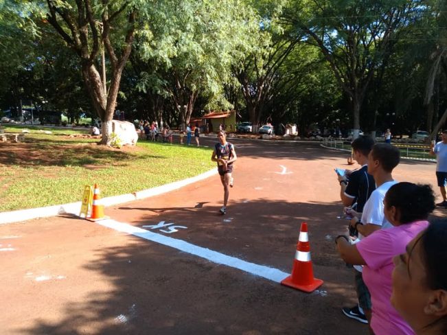 1ª CORRIDA DA AMIZADE DE FLORÍNEA REÚNE MAIS DE 300 ATLETAS