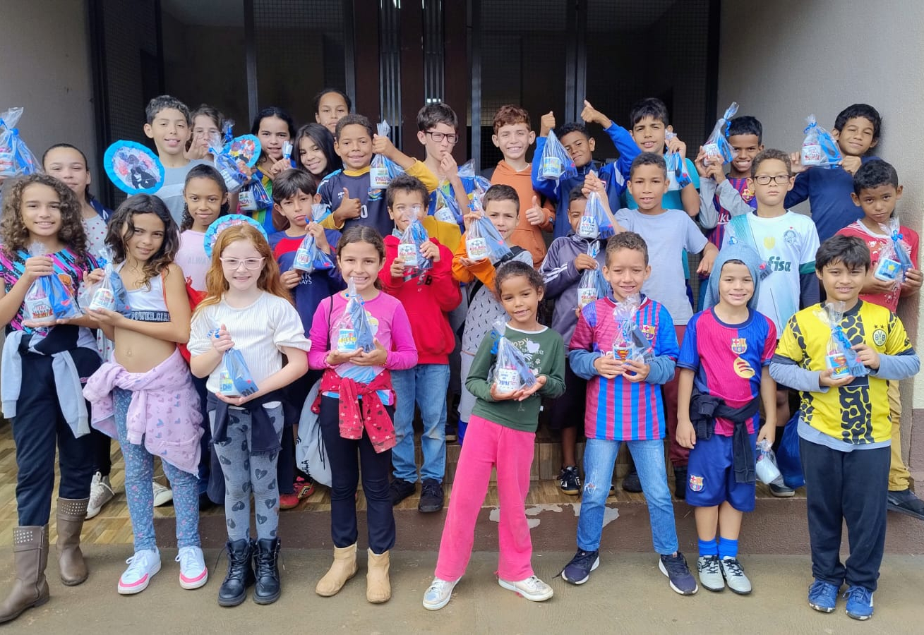 ATIVIDADES ALUSIVAS AO DIA DOS PAIS MARCARAM A REDE MUNICIPAL DE ENSINO E O PROJETO PROMIC!