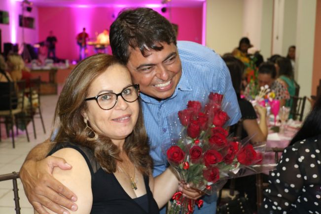 FLORÍNEA REALIZA GRANDE EVENTO EM COMEMORAÇÃO AO DIA INTERNACIONAL DA MULHER