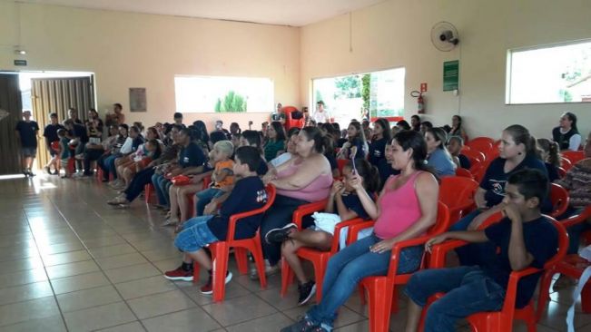 PROMIC E ECO-JOVEM REALIZAM EVENTO EM HOMENAGEM AO DIA DAS MÃES