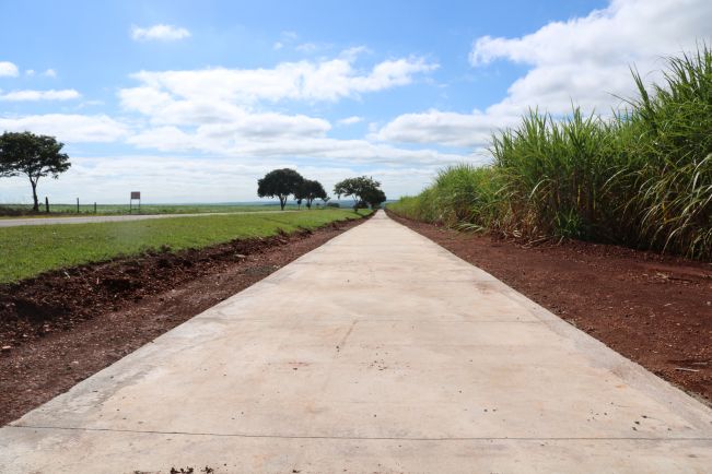 SEGUEM A TODO VAPOR AS OBRAS DE CONSTRUÇÃO DA PISTA DE CAMINHADA