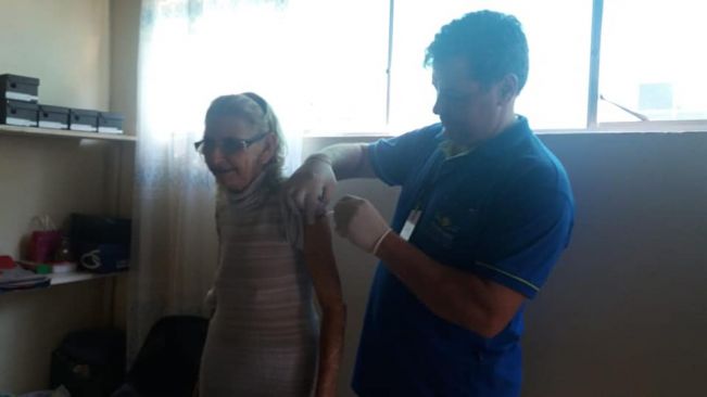 SECRETARIA MUNICIPAL DE SAÚDE REALIZA DIA D DA CAMPANHA DE VACINAÇÃO CONTRA A INFLUENZA
