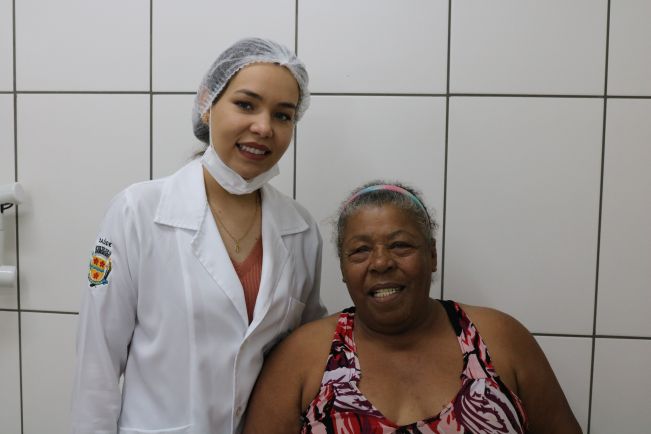 PREFEITURA DE FLORÍNEA FAZ ENTREGA DE PRÓTESES DENTÁRIAS