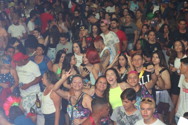 CARNAVAL EM FLORÍNEA TEM RECORDE DE PÚBLICO