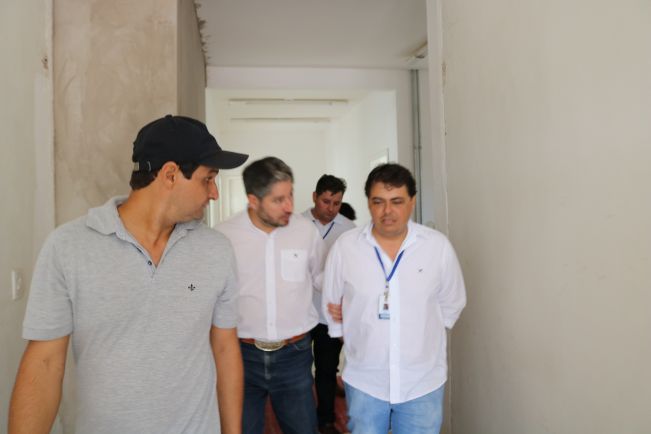 FLORÍNEA RECEBE A VISITA DO DEPUTADO ESTADUAL FERNANDO CURY