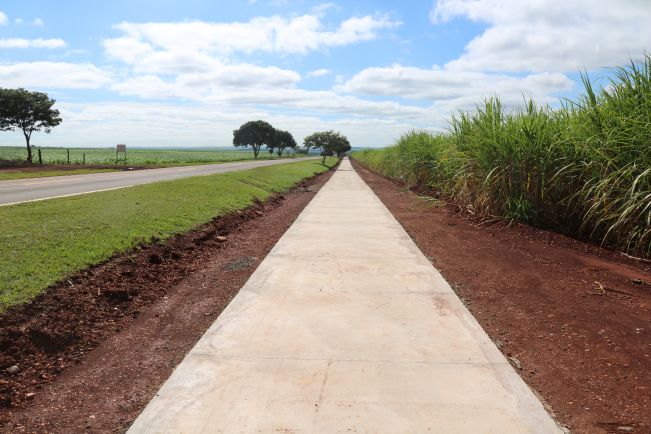 SEGUEM A TODO VAPOR AS OBRAS DE CONSTRUÇÃO DA PISTA DE CAMINHADA