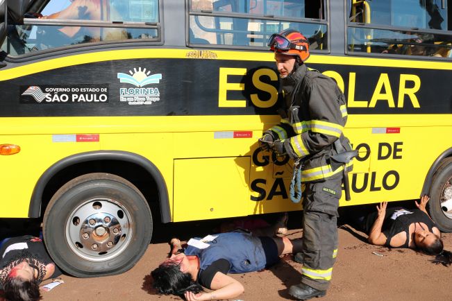 FLORÍNEA REALIZA O 2º SIMULADO DE ACIDENTE DE TRÂNSITO COM VÍTIMAS