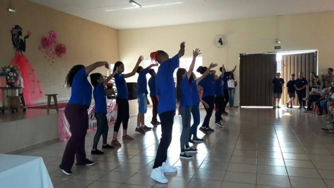 PROMIC E ECO-JOVEM REALIZAM EVENTO EM HOMENAGEM AO DIA DAS MÃES