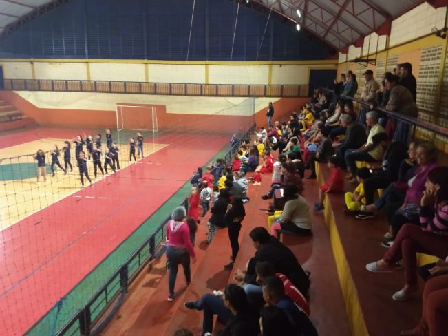ABERTURA DO CAMPEONATO DE FÉRIAS DO PROMIC ATRAI BOM PÚBLICO NO GINÁSIO DE ESPORTES ZUINÃO