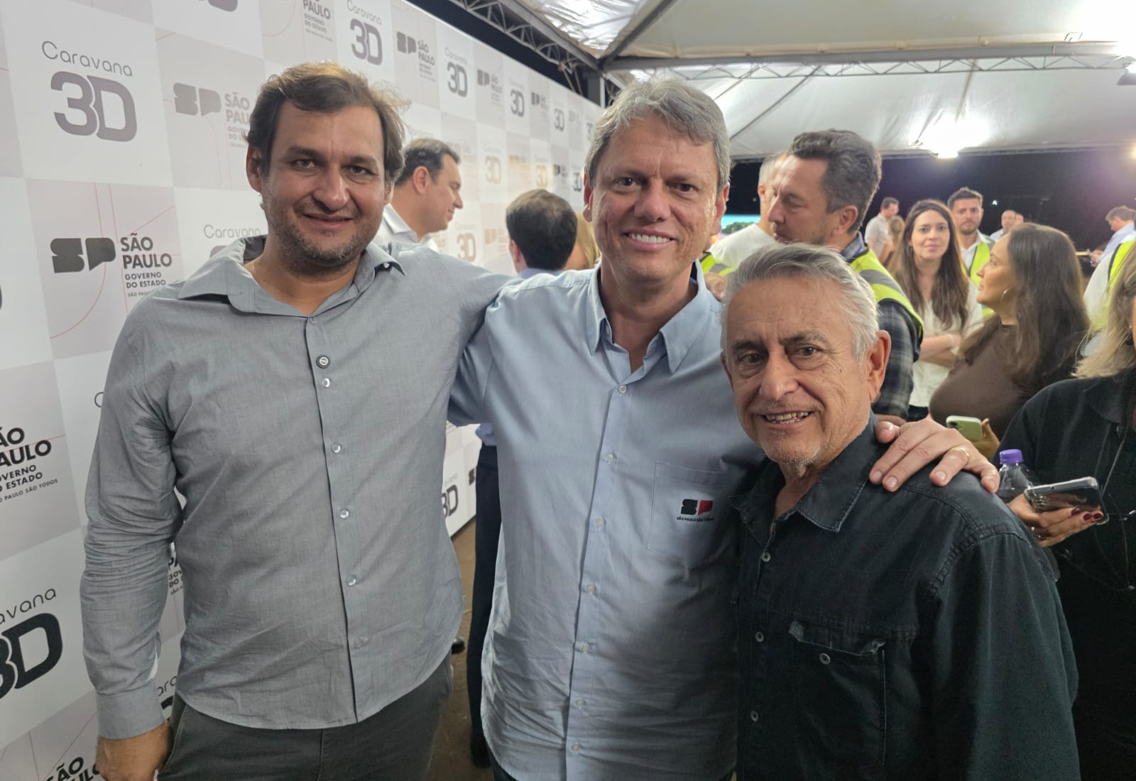 PREFEITO SÉRGIO QUEJO ACOMPANHA GOVERNADOR TARCÍSIO DE FREITAS EM AGENDA NA REGIÃO