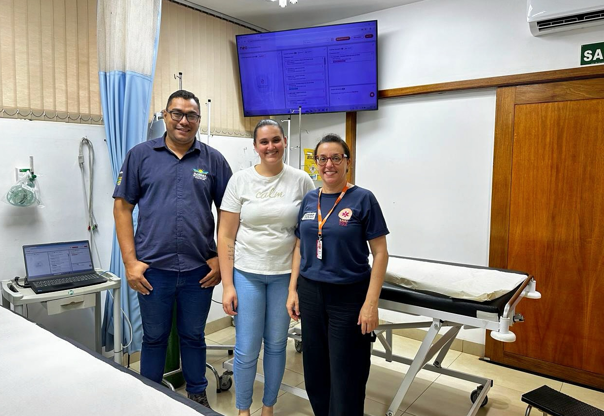 Hoje recebemos a visita técnica da coordenadora Daniela, do SAMU (CIVAP), em nossa unidade!