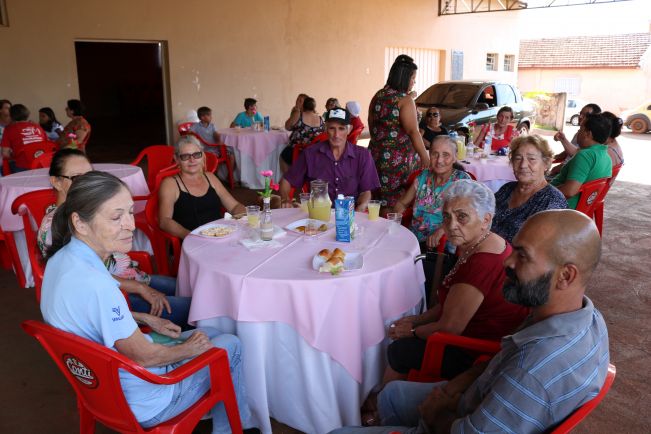 PREFEITO DUDA PARTICIPA DO CAFÉ DA TARDE DA ASSOCIAÇÃO DO CÂNCER DE FLORÍNEA