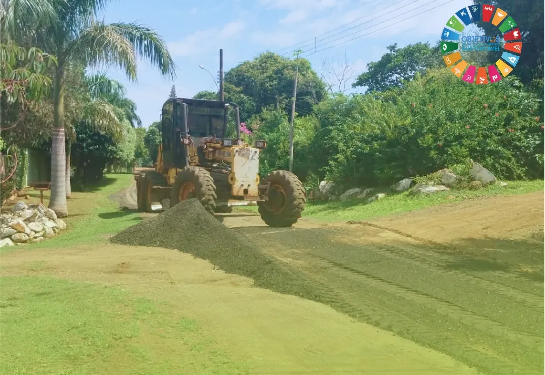 TRABALHO QUE NÃO PARA! PREFEITURA DE FLORÍNEA REALIZA MELHORIAS NO CANTINHO DO LAZER.