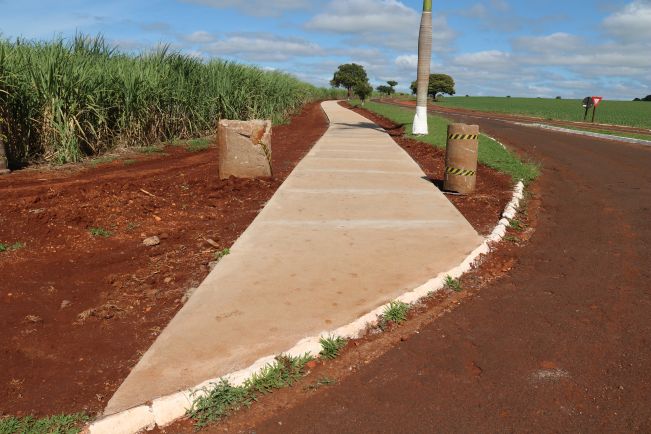 SEGUEM A TODO VAPOR AS OBRAS DE CONSTRUÇÃO DA PISTA DE CAMINHADA